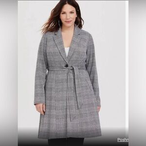TORRID: Houndstooth Plaid Trench Coat